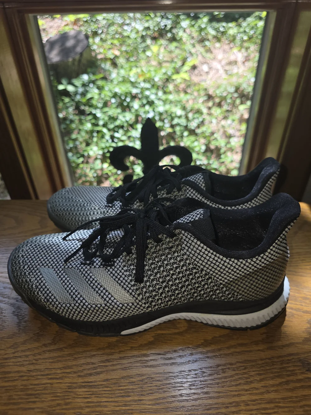 Adidas Bounce Crazy Flight Volleyball Running Shoes Sz 9
